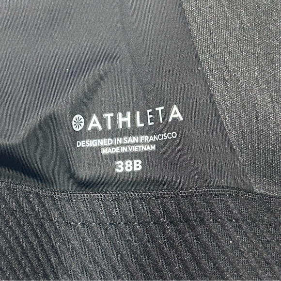 Athleta Advance Bra Black NWT Adjustable Size 38B - Picture 7 of 12